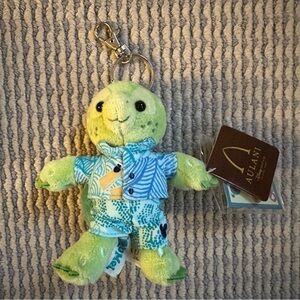 NWT Aulani Exclusive Olumel Turtle Plush Keychain Disney Friend of Duffy